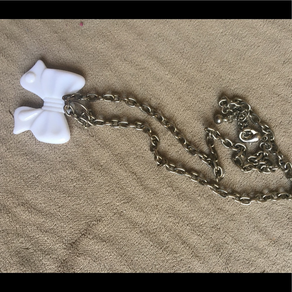 🔴White bow necklace